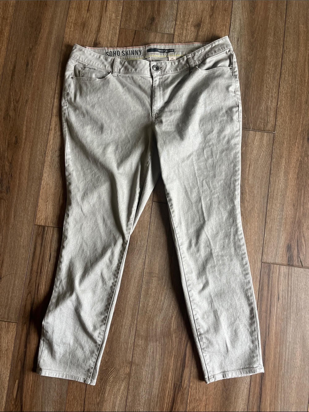 DKNY Soho Skinny Jeans in Sparkling Light Gray